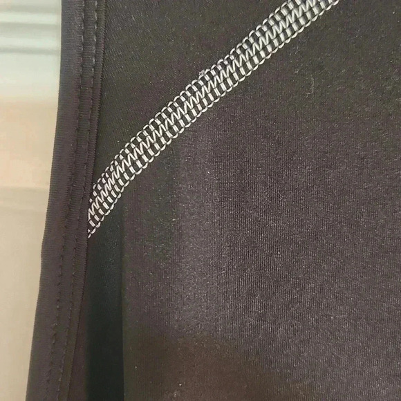 TORRID Wicking Active Black Tank Sleeveless Flaming Scull Size 4 - Picture 6 of 8